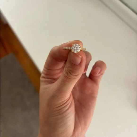 Solitaire Ring - Picture 3 of 5